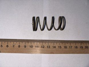 Пружина сжатия 23.5х48х1.8 мм. СССР. 15-25 фото