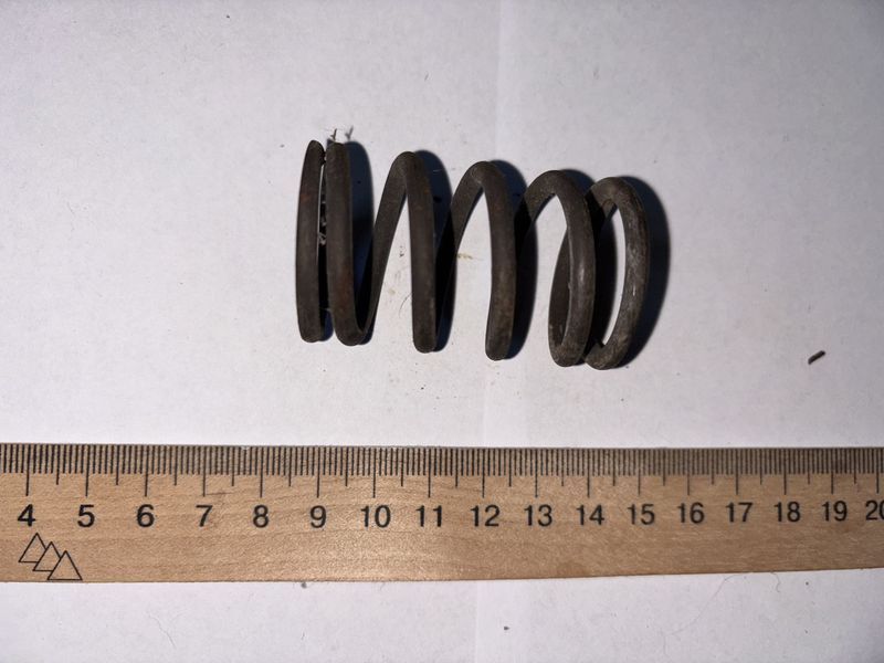 Пружина стиснення 32.75х52х3.5 мм. СССР. 30-35 фото
